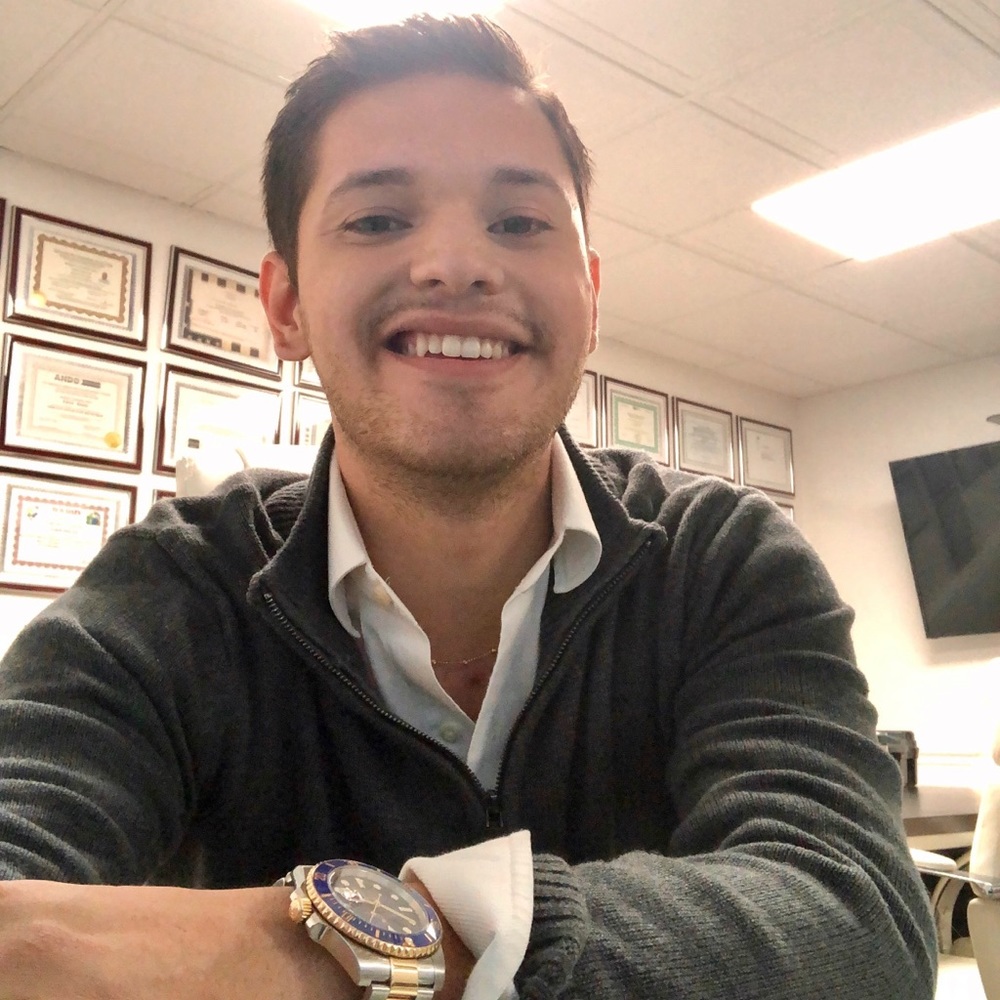 Meet your Posher, Andres